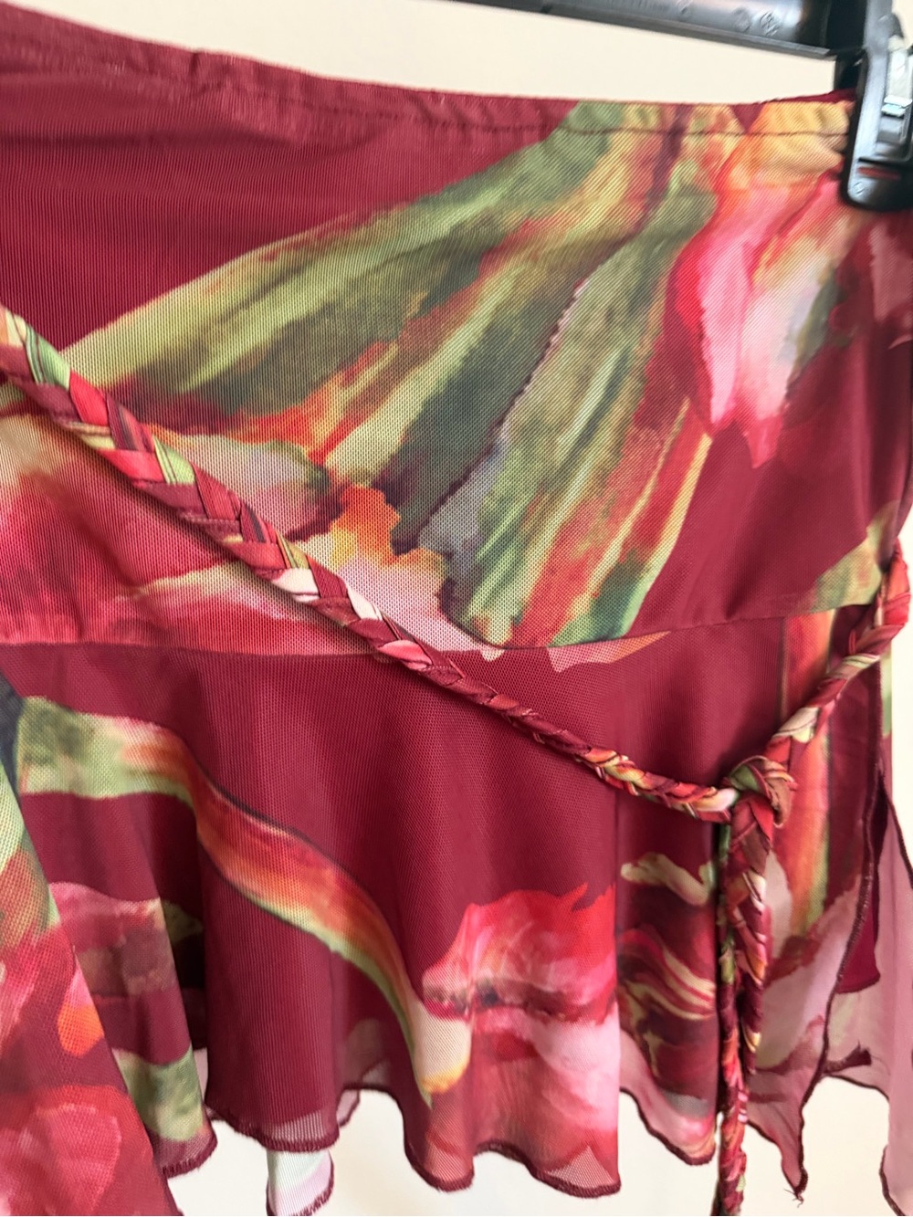 NWT Peppermayo Burgundy Floral Asymmetrical Mini Skort - Picture 7 of 7